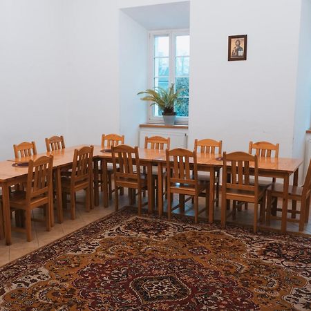 Pokoje Goscinne Domu Pielgrzyma W Supraslu Bagian luar foto
