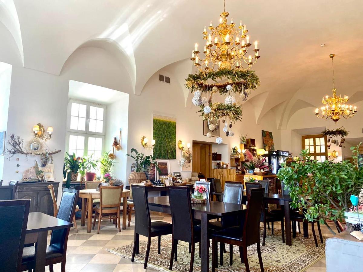 Pokoje Goscinne Domu Pielgrzyma W Supraslu Bagian luar foto